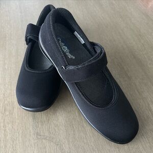 Orthofeet  Woman’s Stretchable  Mary Jane Shoes Black Ortho Friendly Size 11B
